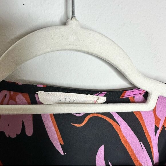 EUC Lush Black Printed Boho Chiffon Top Medium - Picture 3 of 4